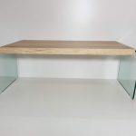 Masuta sticla si lemn.