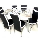 Set compus dintr-o masa si sase scaune.